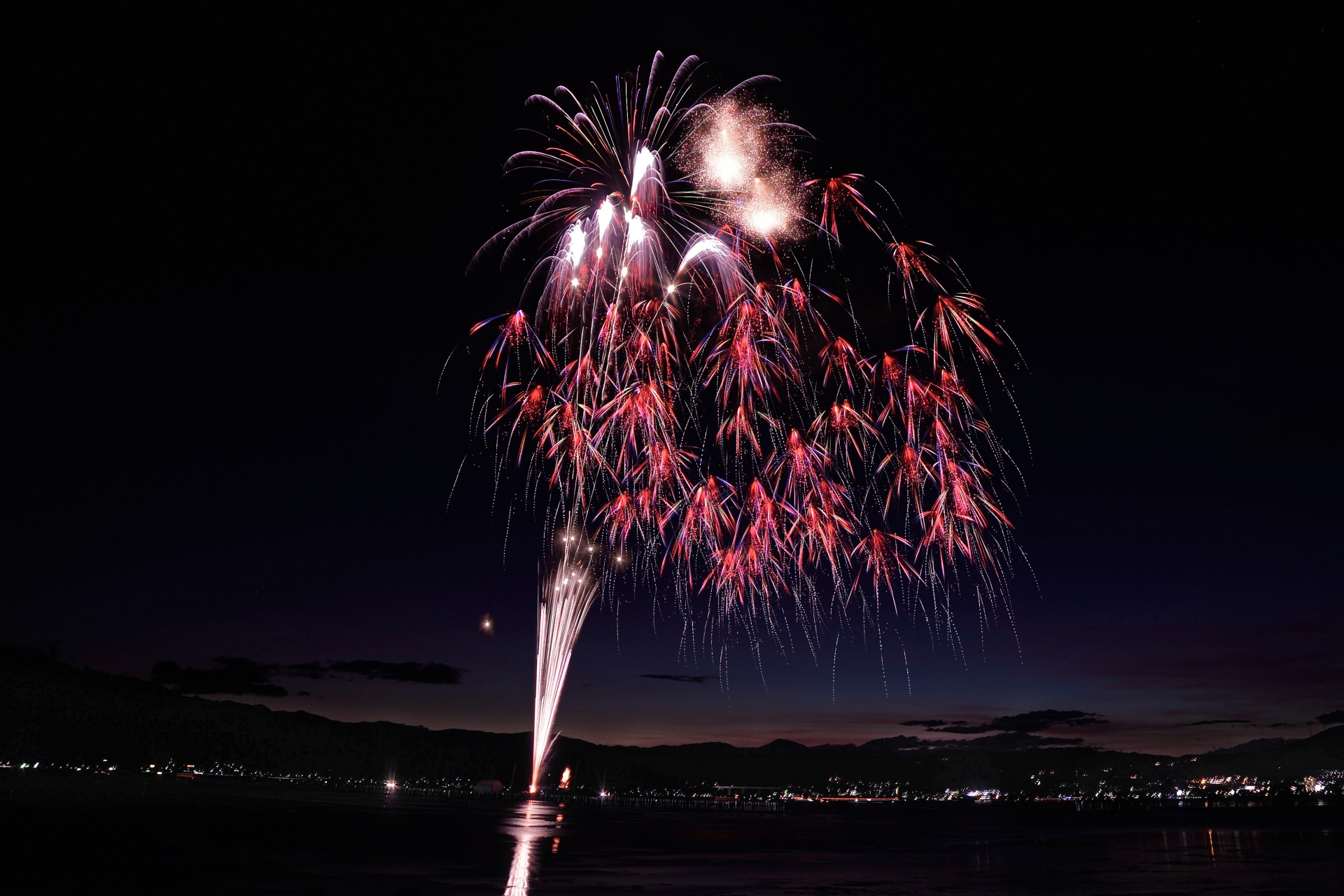 諏訪湖祭湖上花火大会