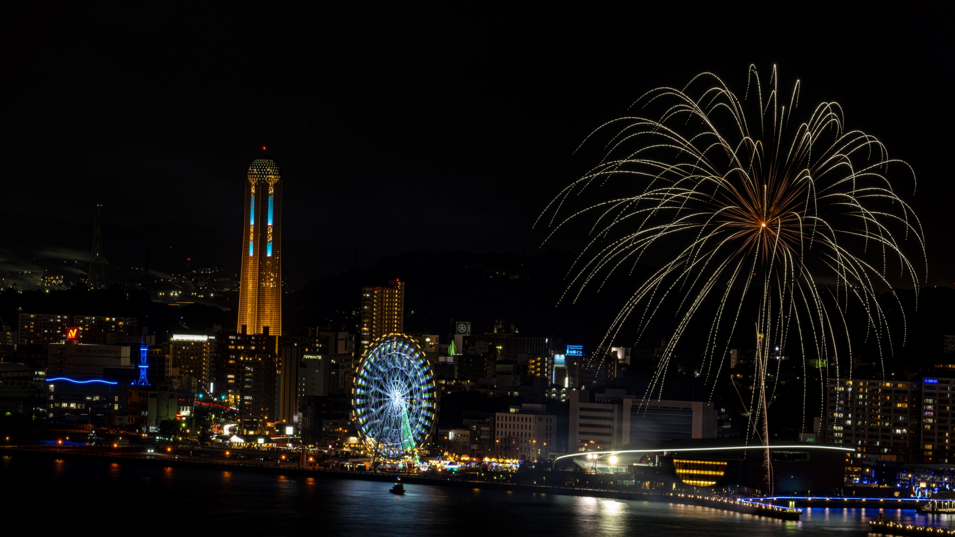 関門海峡花火大会（下関市側）