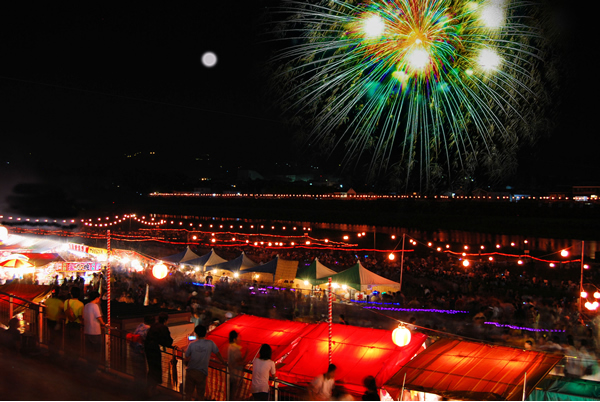 吉野川祭り 納涼花火大会